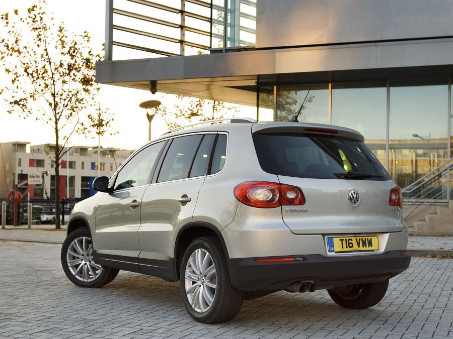  Volkswagen Tiguan 2008 года  (UK) (фото 12 из 13)